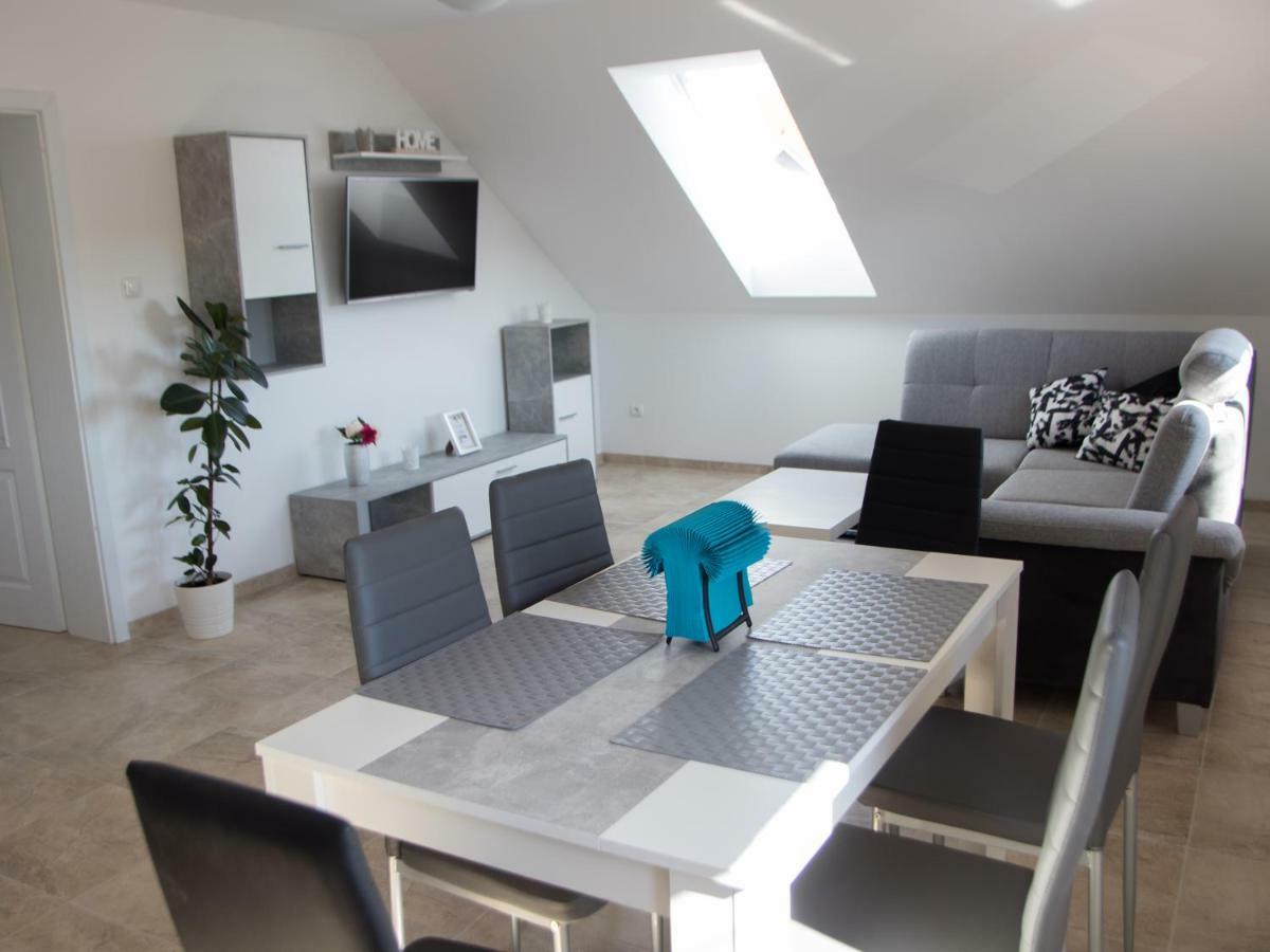 Apartmán U Fuxů Zleby Kültér fotó
