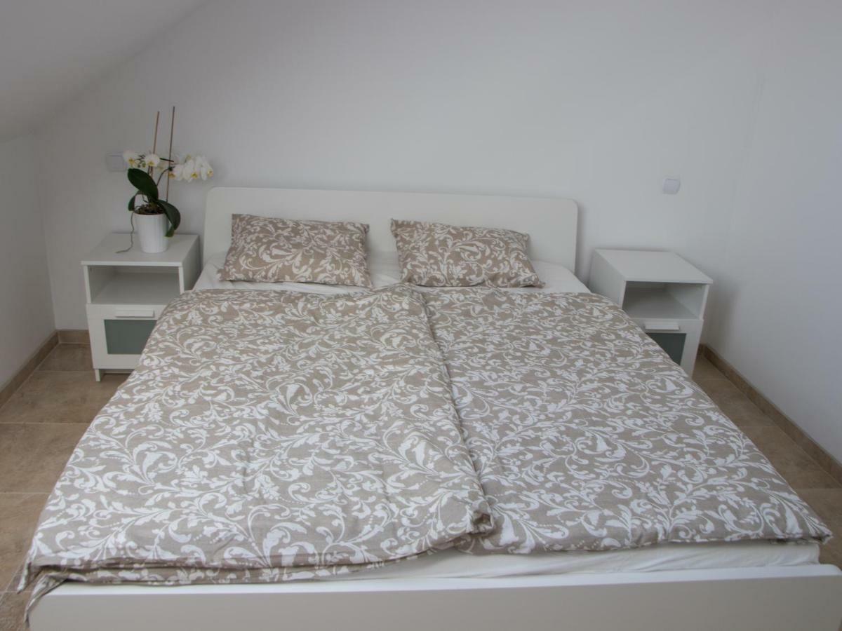 Apartmán U Fuxů Zleby Kültér fotó